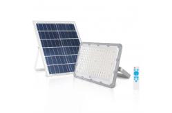 China 50w To 500w IP65 High Output Solar Spot Light For Tennis Court supplier