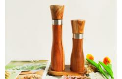 China 2 Piece Grinder Sets Neutral Salt And Pepper Wooden Grinder Set supplier