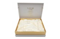 China Satin Lining Cosmetic Container Package for Professional Cosmetics Storage supplier