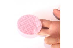 China Ergonomic Silicone Facial Cleansing Brush With Telescopic Handle supplier