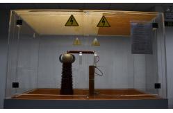 China IEC 60243 Insulating Material Electrical Strength Testing Equipment supplier