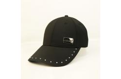 China Curved Brim Polyester Baseball Cap Adjustable Plain With Metal Badge supplier