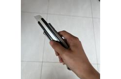 China Black Handle Red Tail 18mm Utility Knives Aluminum SK2 Blade For Versatile supplier