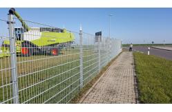 China Custom hot dip galvanized 656 868 twin welded wire panel fence supplier
