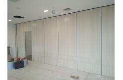China Ballroom Movable Partition Walls Fabric Surface Top Hung With No Floor Track supplier