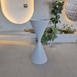 Shopping Mall Resin Fiberglass Artificial Flower Planters For Indoor Outdoor Decor for sale