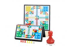 China ROHS EN71Folding portable Magnetic Travel Chess Set For Children supplier