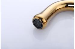 China Deck Mounted Gold Widespread Bathroom Faucet 3 Hole 2 Handle Solid Brass supplier