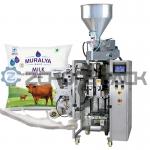 Automatic Vertical Milk Packing Machine Liquid / Paste Pumps Stainless Steel Food Grade Rust And Oxidation Resistant for sale