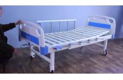 China 2150mm 750mm Multi Function Manual Hospital Beds 3 Cranks Patient Room supplier