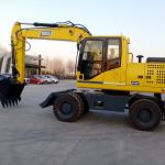 Yellow Wheeled Mini Excavator YUCHAI Engine Small Digging Machine for sale