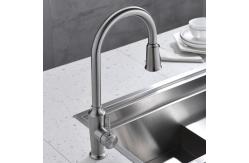 China High Arch One Touch Kitchen Faucet Anti Clogging Nozzle Kitchen Pull Out Tap supplier