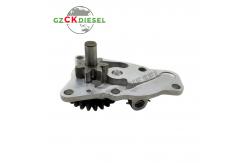 China Oil Pump 6204-53-1100 6204531100 for Excavator 4D95 PC60-5 supplier