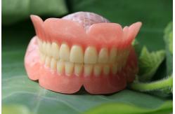 China Hot Cured Full Arch Removable Acrylic Full Denture supplier