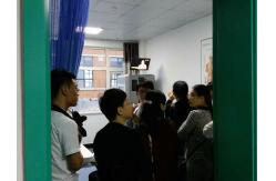 China Hydraulic Non Surgical Spinal Decompression Machine supplier