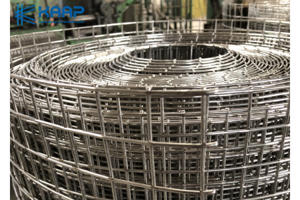 Stainless Steel Welded Wire Mesh Panels Roll Rust Proof Rectangular Hole Shaped
