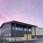 Modern Steel Structure Gymnasium Warehouse Building With Insulation And Gutter for sale