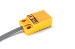 China IP67 PNP Proximity Switch Stable Performance High Repeated Positioning Accuracy supplier