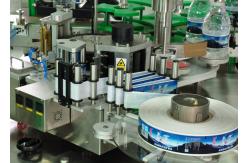 China 12000 BPH Sticker Square Bottle Labeling Machine For Juice Bottling Line supplier