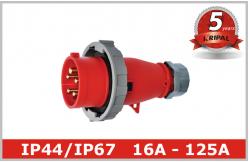 China 3 Phase16A 32A Industrial Plugs And Socket In Pin And Sleeve Connectors supplier