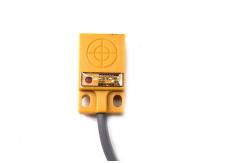 China Square PNP Proximity Switch , PNP Proximity Sensor Good Anti Interference Ability supplier