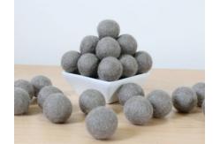 China Eco Friendly Diy 1.5cm Felt Wool Balls , Wool Felt Pom Poms supplier