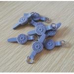 ODM Metal Zipper Head 90 Shore A Silicone Zipper Puller