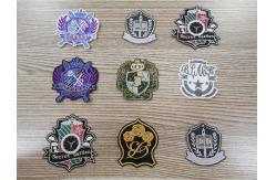 China Custom High Density Folding Clothing Woven Labels Using Selvage Techincs supplier