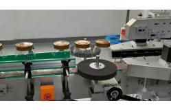 China FK911 Automatic Labeling Machine for Square and Flat Wine Bottles Advanced Technology supplier