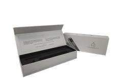 China Sprayer Perfume Bottle Packaging Rigid Paper Magnetic Closure Gift Boxes with Inserts supplier