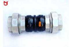 China Galvanized Threaded Expansion Joint , Rubber Flexible Connector Long Circle Life supplier