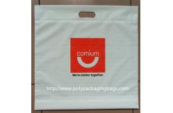 China Fashion Custom Printed Die Cut Handle Bags With Embossed Surface supplier