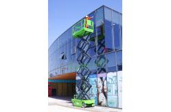 China Material Handling Self Propelled Scissor Lift Hydraulic Motor Drive Max 450kg supplier