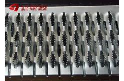 China Hot Dipped Galvanised Grip Strut Perforated Metal Mesh Plank Grating In Silver supplier