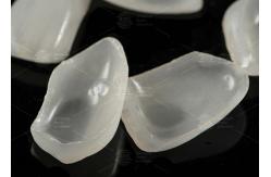 China Natural Pressed EMAX Veneer Strength 16 Shades Emax Teeth Veneers supplier