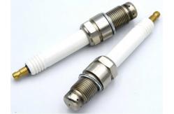 China MTU X52404500062 Gas Engine Spark Plug With 20.6mm Reach supplier