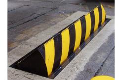 China High tonnage hydraulic control checkpoint road blocker system , LED light warning supplier