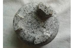 China Custom Shape Granite Stone Bowl Outside Honed Finish Non Toxic With 3 Legs supplier