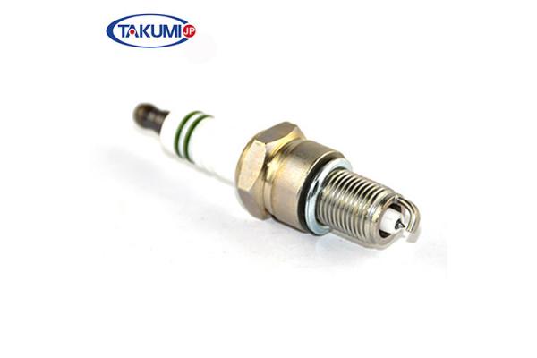 Platinum Brush Cutter Spark Plug Nickel Plated Housing Super Insulation With OEM