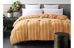 China Keep Warm 220x240cm 80% Duck Filled Duvet supplier