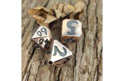 China Lightweight Manual Polyhedral Grinding Hand Pouring Durable Dice Set Sturdy Dice Set supplier