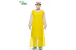 China Odorless Disposable PE Apron No Sleeves Waterproof And Fluid Resistant Protective Apron supplier
