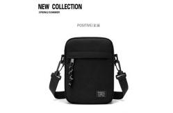 China Men's single shoulder crossbody bag waterproof storage supplier
