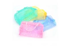 China OEM Foldable PVC Cosmetic And Toiletry Bags Portable Makeup Bag With Zipper supplier