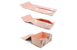 China Custom Black Cardboard Foldable Boxes With Lids Magnetic Folding Box Packaging Supplier supplier