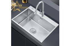 China 304 Handmade Sink for 1100x1100mm Floor Space supplier