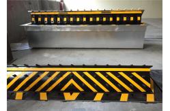 China Heavy duty Security Solutions Hydraulic Road Blocker 300mm to 800mm Rising Height supplier