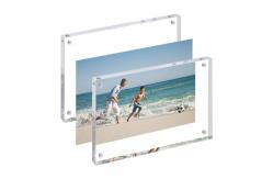 China Acrylic Magnetic Photo Frames 10*15*1.6cm Double Sided Tabletop Picture Frames supplier