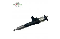 China Fuel Injector 1J500-53051 095000-9690 for Kubota Engines V3800 V3800T supplier