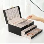 Greaseproof Leather Jewelry Packaging Box Varnishing Recyclable for sale